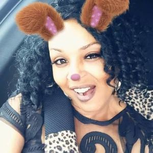 Meet your Posher, Liz